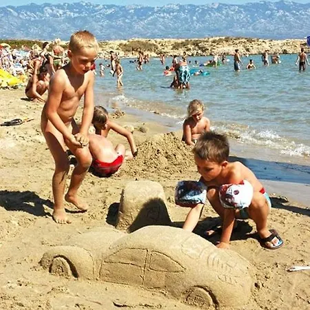 696-8 For 2+2 Pers. In 公寓 洛帕