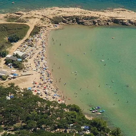 696-8 For 2+2 Pers. In Apartment Lopar