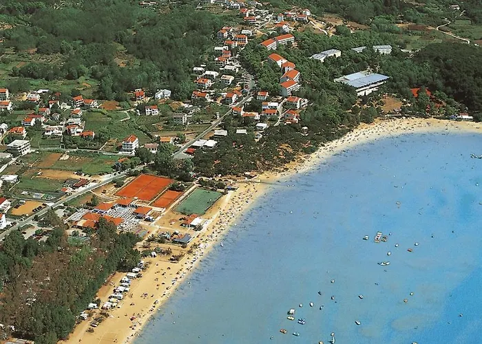 Apartament 696-8 For 2+2 Pers. In